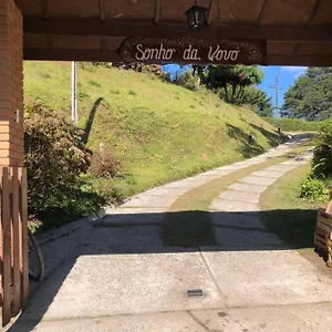 Casa de Férias Sonho Da Vovó A 5 Minutinhos Do Centrinho De Capivari, Campos do Jordão